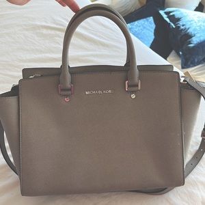 They Michael Kors Selma Bag